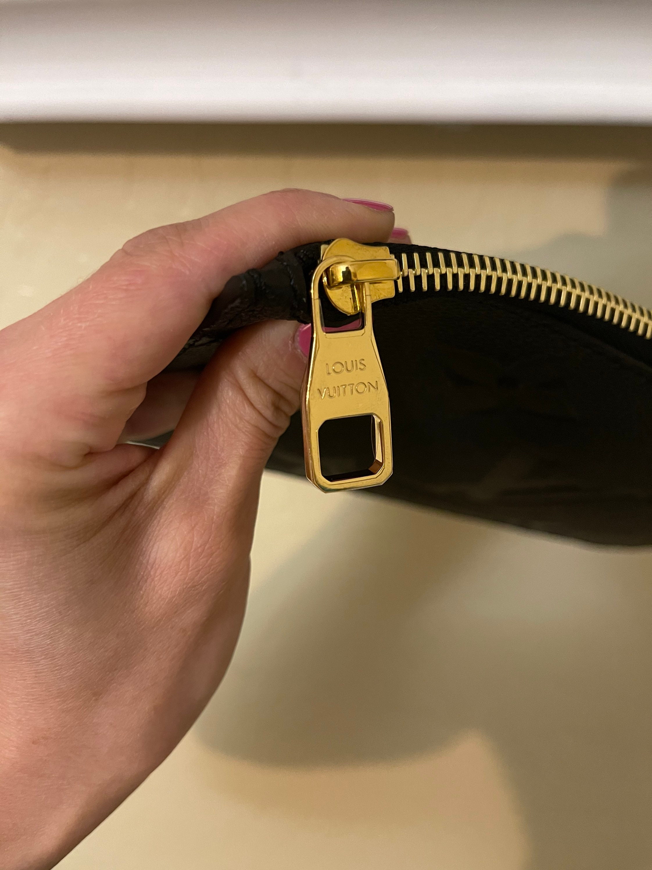 Louis vuitton zipper deals