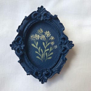 Dipinto originale a olio su tela, gallina grassa, quadro minimalista dipinto a mano, mini dipinto a olio, arte murale, pezzo unico per la casa, come regalo.