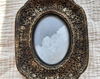 Original Miniature Cloud Oil Painting – Realistic Sky Artwork in Antique Gold Frame – One of a Kind Small Painting – 11,2 x 13,8 cm