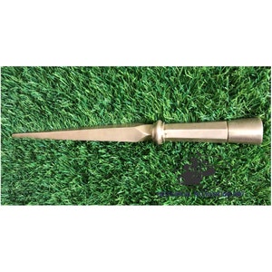 Bronze Sauroter (Spear-Foot) |