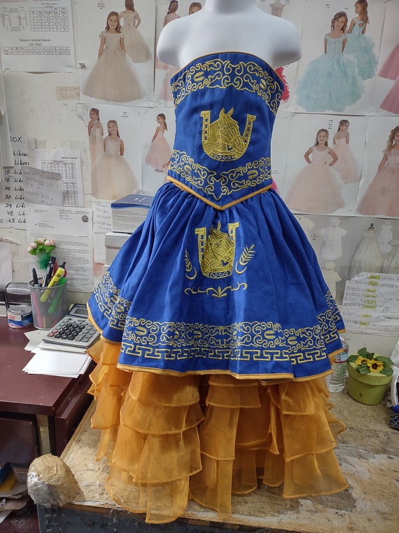 Traje de vestir tradicional Charro para niñas en un tejido - Etsy México Traje de vestir tradicional Charro para niñas en un tejido - Etsy México
