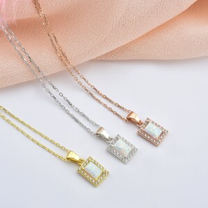 Colar de opala baguete, colar de opala delicado, pingente de opala em ouro 14K, colar de opala com corrente de ouro, colar de casamento em ouro 18K, presente de ouro mãe