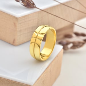 Basketball Ring in 14K vergoldet oder Silber, Sport Ring für Freundin, Außergewöhnlicher Ring für Valentinstag Geschenk