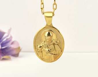 St Francis oval medal necklace pendant for women, Religious pendant women necklace 14K or 18K gold, Engraved necklace, Mothers day gift