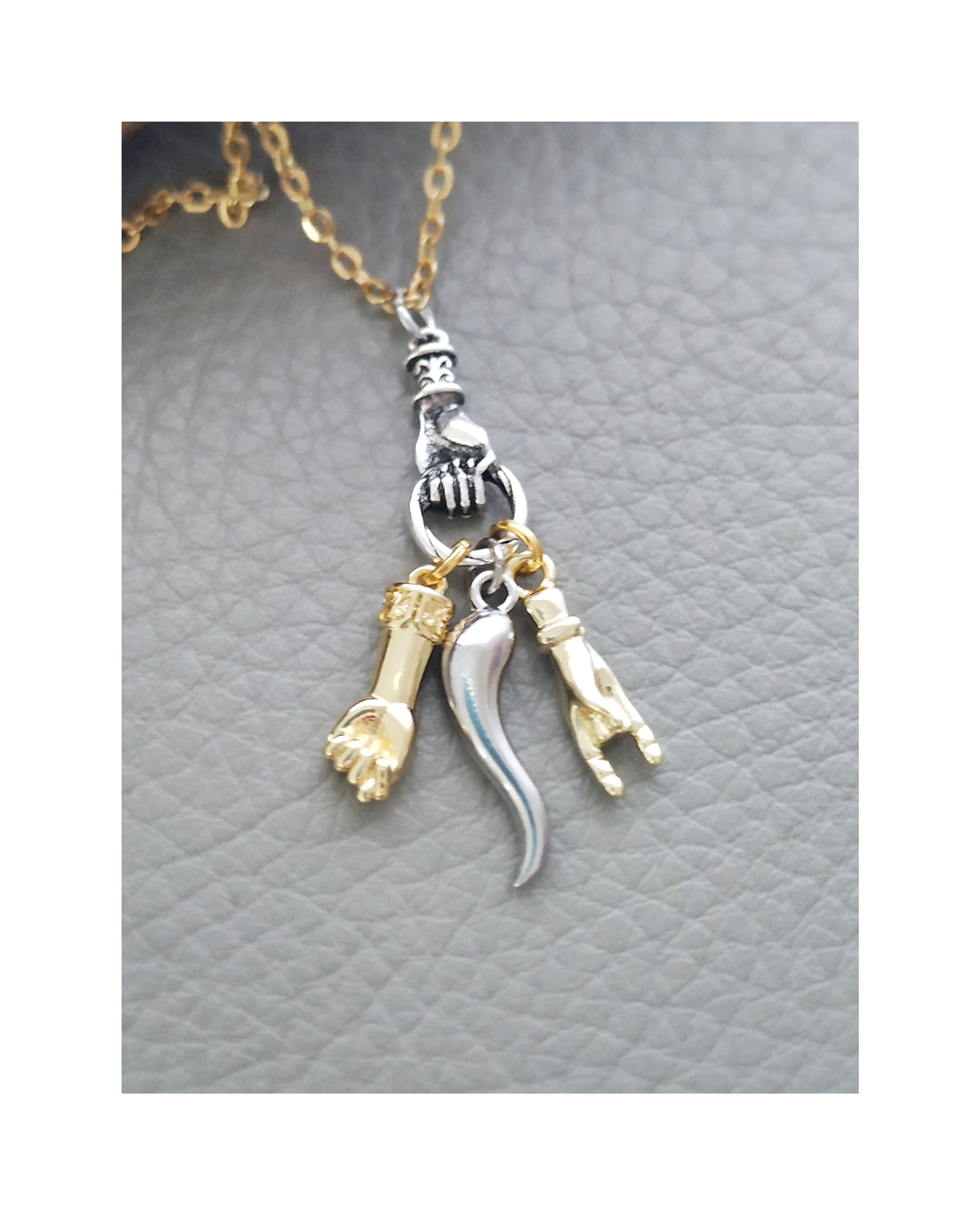 Corno necklace online