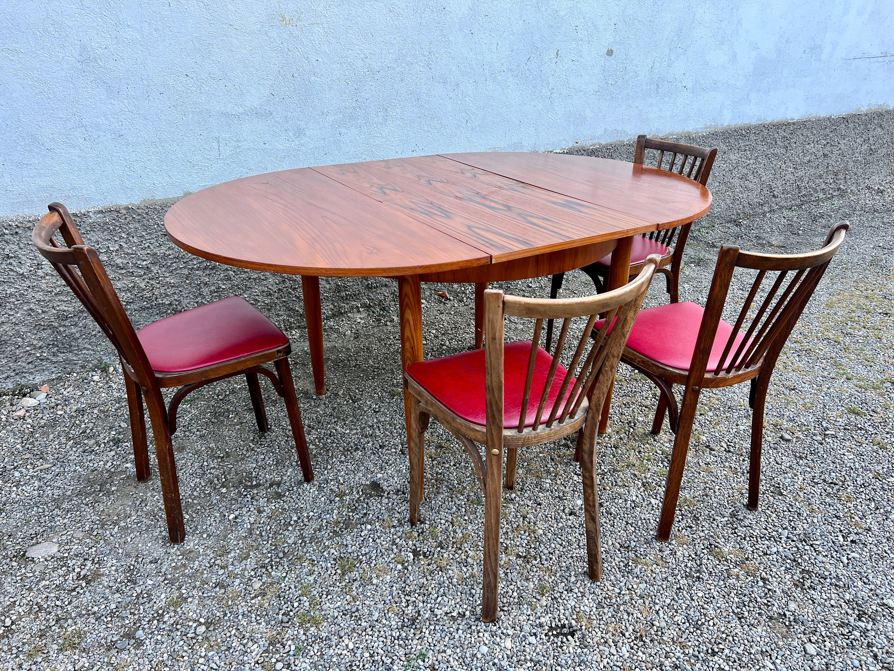 Grande Table ronde scandinave