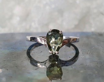 Moldaviet levensnectar groene druppelring met 4 x 7 mm gefacetteerde moldaviet | Echte moldavietring | Manifestatie | Meditatie | Yoga