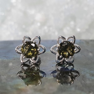 Moldavite Bloom Wildly earrings with 6mm faceted Moldavite (Screw Back Design)