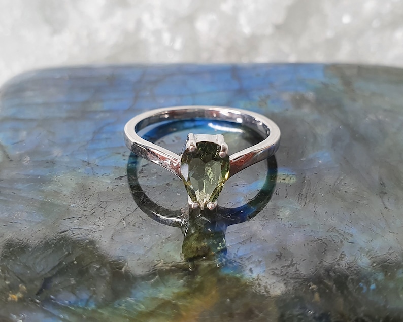 Moldavite Nectar of Life Green Drop ring with 4x7mm faceted Moldavite
