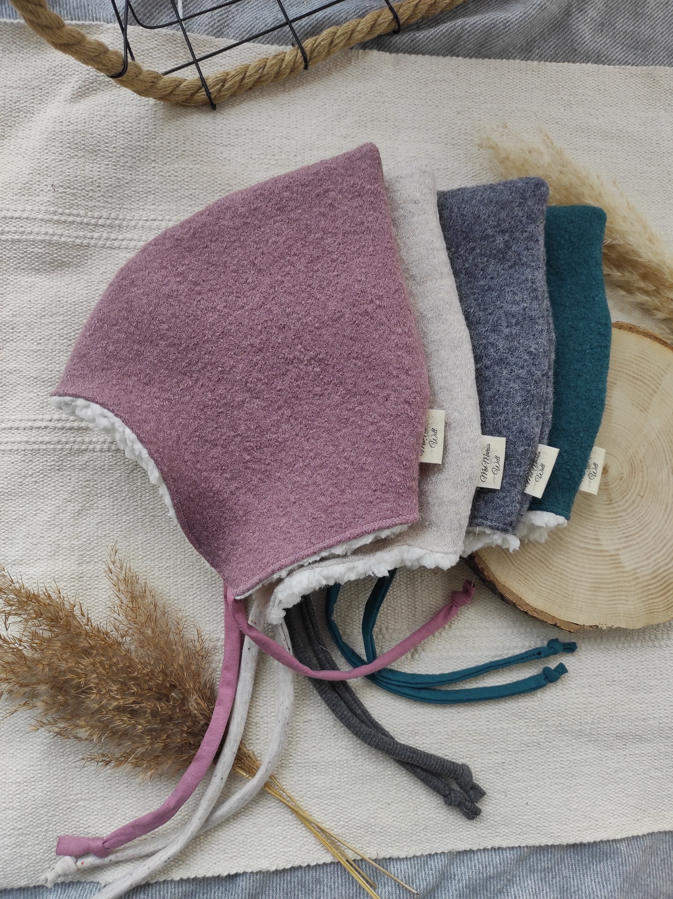Winter hat, wool felt for children, pointed hat to tie, dwarf hat, 100% sheep's wool lined with teddy fabric
