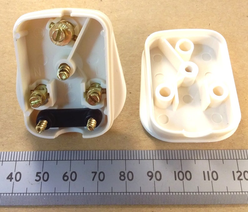 Round Pin Plug 5 Amp Mains Power 5A 250V UK British BS546A Etsy