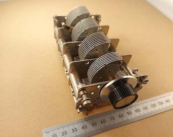 Variable Capacitor Quad 4 Gang Air Spaced 550pF, 200pF, 200pF, 275pF, 1225pF Total