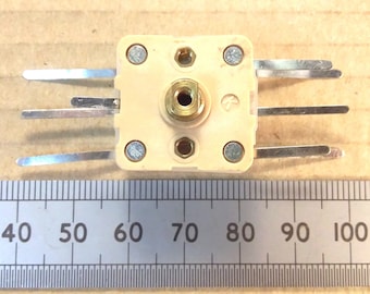 4 Gang AM FM Variable Capacitor 266pF + 20pF X2 500pF Total
