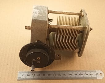 220pF Higher Voltage Air Spaced Variable Capacitor For Receiver Loop or QRP ATU, Precision Reduction Drive