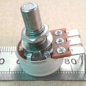 Potentiometer Verticale printplaatmontage 6,0 mm ronde as lineaire Lin Track B VR60