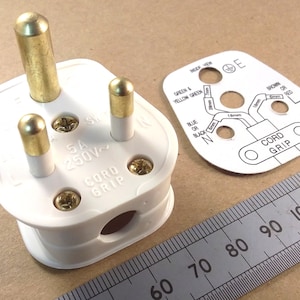 Round Pin Plug 5 Amp Mains Power 5A 250V UK British BS546A