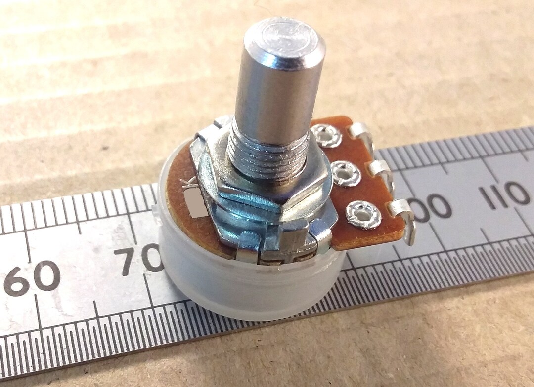 Logarithmic Potentiometer 6.3mm 0.25 Inch Round Shaft Solder Lug A