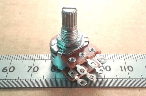 5KΩ 16mm Linear Splined Potentiometer – D Shaft – PCB Mount – Switch Electronics