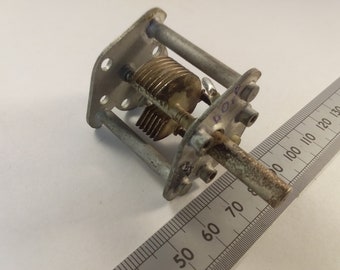 40pF Air-Spaced Variable VHF BFO or VFO Tuning Capacitor, Silver Plated Vanes.