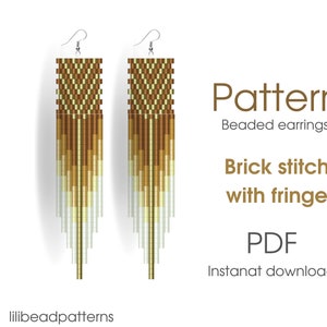 Peut inclure: Un modèle numérique pour des boucles d'oreilles en perles de couleur marron, or et blanc. Les boucles d'oreilles sont réalisées en point de brique avec des franges. Le modèle est disponible en téléchargement instantané au format PDF.