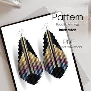 Könnte beinhalten: Perlenohrring-Muster im PDF-Format. Die Ohrringe sind schwarz, gold, blau und lila. Das Muster ist für Ziegel-Stich.