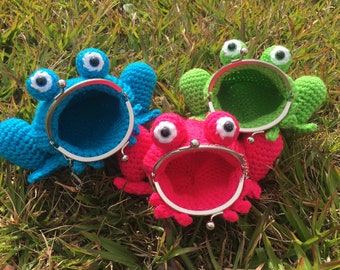 Crocheted Froggy Coin Purse