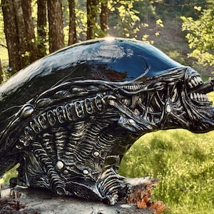 Xenomorph (Alien Romulus Inspired) Life Size 1:1 ("Bleeding" Target Head with bone analog)