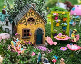 Fairy Garden Decorations Set Makes a Great Gift for Girls Spritely Gardens Deluxe Fairy Garden Kit with Accessories Indoor/Outdoor 14-Piece Toy Fairy Garden Miniatures 