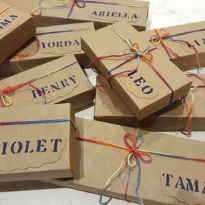 Set de regalo de crayones personalizados con nombre - Crayones reciclados y no tóxicos imagen 6
