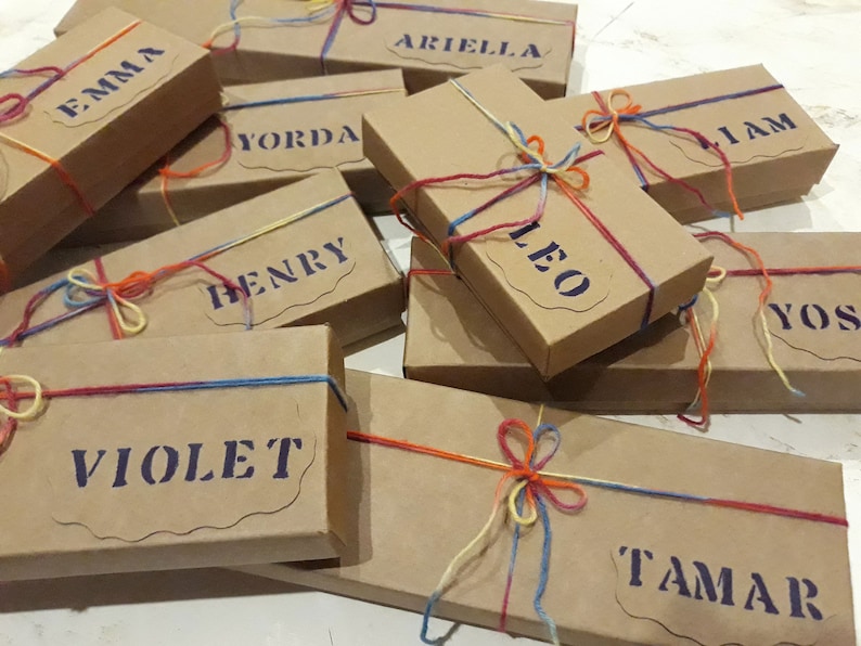 Set de regalo de crayones personalizados con nombre - Crayones reciclados y no tóxicos imagen 6