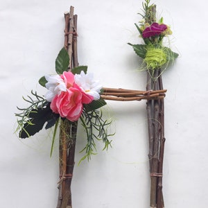 Letras personalizadas de 12 "para decoração de parede, letras rústicas de parede, letras florais de madeira, letras rústicas, nomes, sinais