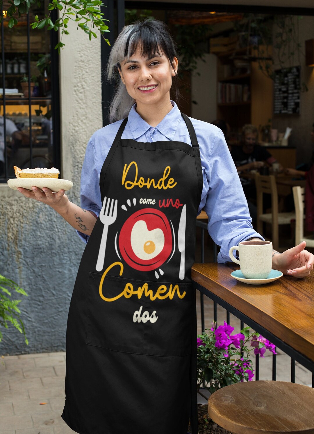 Donde Come Uno Comen Dos Mandil, Latina Mandil, Latina Gift, Regalos