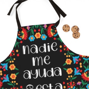 Nadie me ayuda en esta casa mandil, Funny Spanish Apron, Regalos en Español, Regalos Para Mama, Regalos de Navidad, Latina gift image 4
