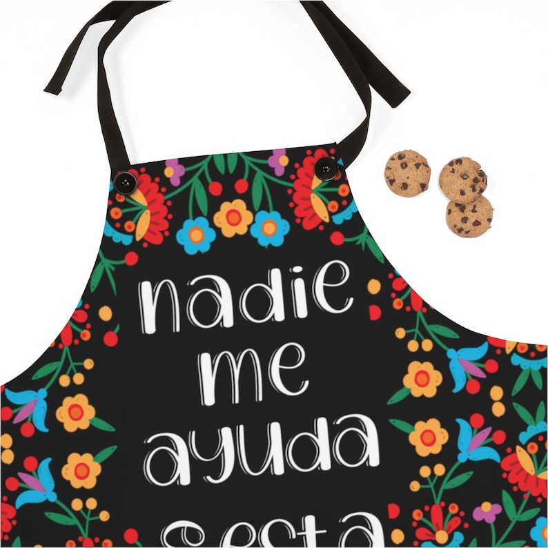 Nadie me ayuda en esta casa mandil, Funny Spanish Apron, Regalos en Español, Regalos Para Mama, Regalos de Navidad, Latina gift image 4