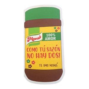 May include: A yellow and green jar with the text "Mam&aacute; 100% AMOR" and "COMO T&Uacute; SAZ&Oacute;N NO HAY DOS! TE AMO MAM&Aacute;".