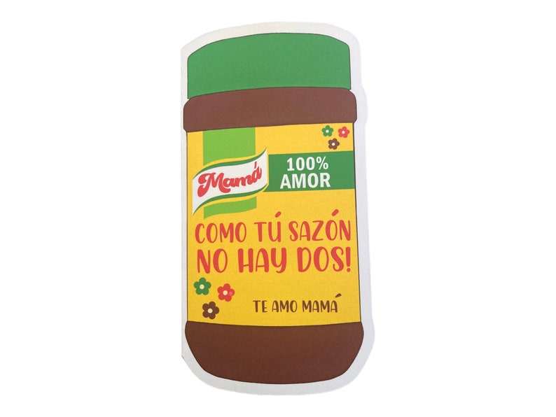 May include: A yellow and green jar with the text "Mam&aacute; 100% AMOR" and "COMO T&Uacute; SAZ&Oacute;N NO HAY DOS! TE AMO MAM&Aacute;".