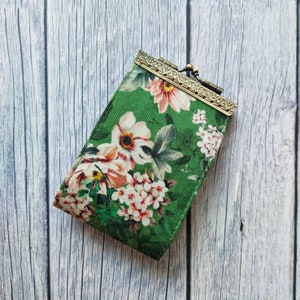 Card Holder, Women's Credit Card Wallet, Business Card Case, Credit Card Holder, Credit Card Wallet, Gift for her - Floral On Green