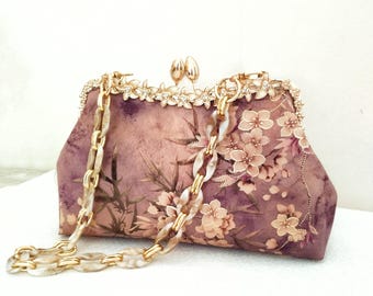 Bolso clutch floral grande, embrague de gran tamaño, bolso clutch con marco de metal floral, embrague con cierre de cierre de beso con correa, regalo para ella