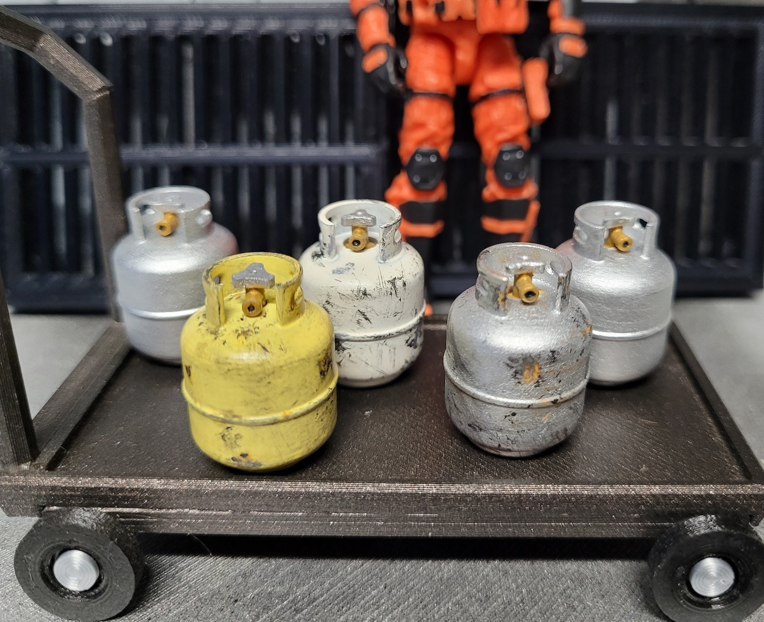 20lb Propane tank 118/4 inch scale Etsy