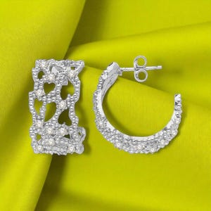 Classic and Delicate 925 Silver Earrings with Cubic Zirconia