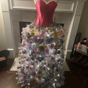 PLEASE READ FIRST…Final Payment Diva Tree made when Diva tree is Complete!
