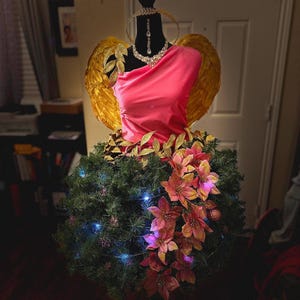 TXWD Custom Diva Christmas Tree with Embellishments