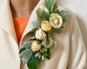 Handmade Corsage 4 Antique cream roses with satin ribbon,pearl accents,green foliage UNIQUE & REFRESHING brooch. Perfect for winter coat!