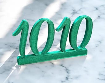 1010 Desk/Wall Decor