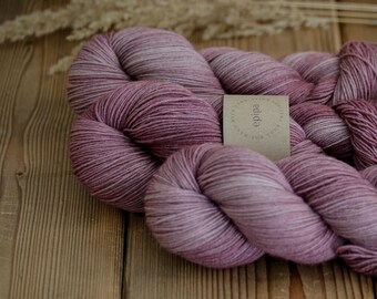 Amethyst smoky - sock wool 4-ply hand-dyed epipa yarns