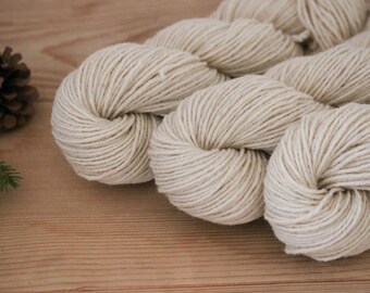 Natural Merino undyed plastic-free organic wool non-superwash