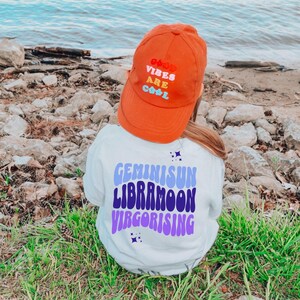 Camiseta personalizada para crianças, presente para crianças, camiseta personalizada do zodíaco, camiseta com o signo ascendente do sol e da lua, camiseta com mapa astral e leitura de astrologia, presente exclusivo para crianças