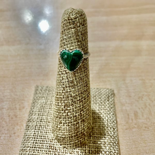 Green Malachite Heart Ring/Green Stone Ring/Malachite Ring /Gift/Heart Ring/Handmade Jewelry/Sterling Silver/Green Malachite