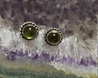 Natural Peridot Stud Earring/ Dainty Green Stone /Small Studs Earring /5MM Green Gemstone Studs / Sterling Silver/Peridot Earring/Gift