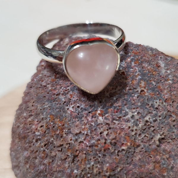 Heart Rose Quartz Ring/Pink Rose Quartz Ring/Heart Ring/Heart/Sterling Silver/Pink Stone Heart Ring/Valentine Gift